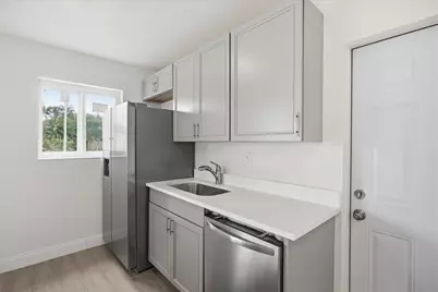 737 W Ilex Drive, West Palm Beach, FL 33403 - Photo 11