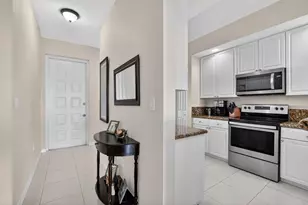 26 Royal Palm Way, Boca Raton, FL 33432 - Photo 5