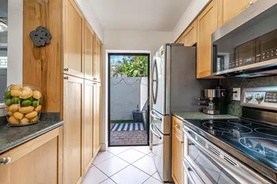563 NE 7th Avenue, Fort Lauderdale, FL 33301 - Photo 19