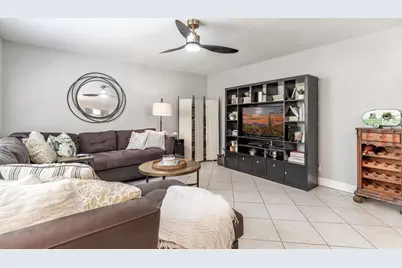 563 NE 7th Avenue, Fort Lauderdale, FL 33301 - Photo 11