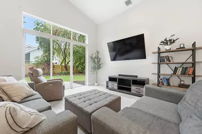 8321 Bob-O-Link Drive, West Palm Beach, FL 33412 - Photo 9