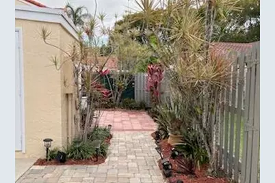 1361 Springside Drive, Weston, FL 33326 - Photo 15