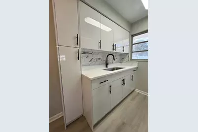 932 S B Street, Lake Worth Beach, FL 33460 - Photo 3