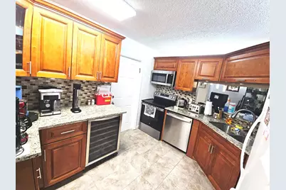 16 VÃ­a De Casas Sur #103, Boynton Beach, FL 33426 - Photo 3