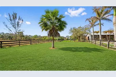 12440 Tangerine Boulevard, The Acreage, FL 33412 - Photo 19