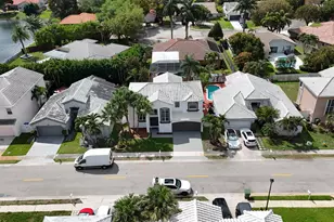 10372 SW 9th Ln, Pembroke Pines, FL 33025 - Photo 51