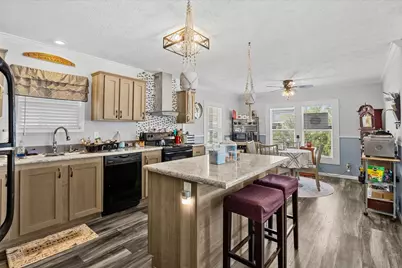 82 Sandhill Boulevard, Fort Pierce, FL 34982 - Photo 9