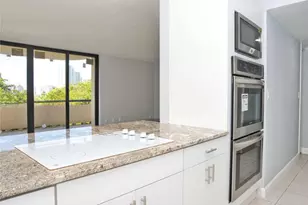 19355 Turnberry Way, Miami, FL 33180 - Photo 7