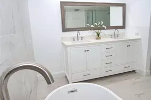 19355 Turnberry Way, Miami, FL 33180 - Photo 25