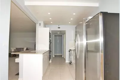 19355 Turnberry Way #3d, Miami, FL 33180 - Photo 5