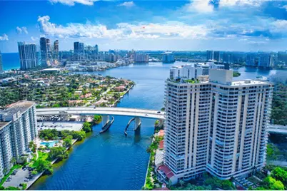 19355 Turnberry Way #3d, Miami, FL 33180 - Photo 1