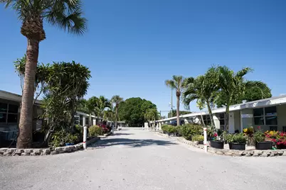 3392 2nd Avenue N #J, Palm Springs, FL 33461 - Photo 17