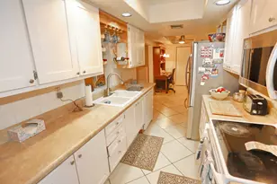 7105 NW 66th St, Tamarac, FL 33321 - Photo 9