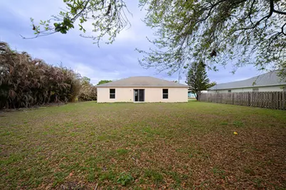 1566 SW Bellevue Avenue, Port Saint Lucie, FL 34953 - Photo 27