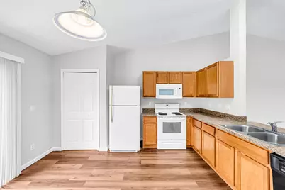 1566 SW Bellevue Avenue, Port Saint Lucie, FL 34953 - Photo 9