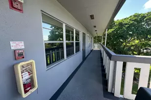 209 Suffolk E, Boca Raton, FL 33434 - Photo 5