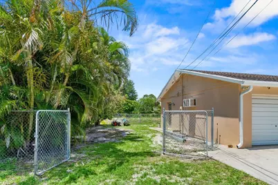 3187 Buccaneer Road, Lake Worth, FL 33462 - Photo 37