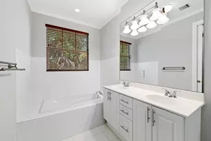 3434 NE 13th Ave, Oakland Park, FL 33334 - Photo 13