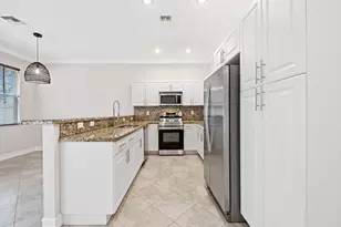 3434 NE 13th Ave, Oakland Park, FL 33334 - Photo 3