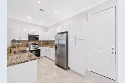 3434 NE 13th Avenue, Oakland Park, FL 33334 - Photo 7