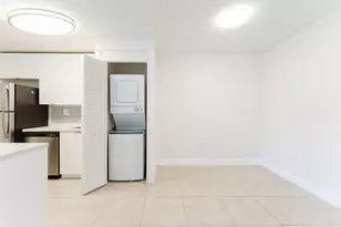 201 SW 7th St, Boca Raton, FL 33432 - Photo 5