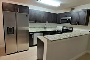 9838 Nob Hill Ct, Sunrise, FL 33351 - Photo 3