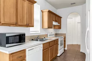 771 Pipers Cay Dr, West Palm Beach, FL 33415 - Photo 19