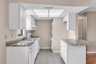 151 Cape Coral Parkway W, Cape Coral, FL 33914 - Photo 9