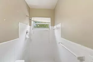 1201 NE 206th St, Miami, FL 33179 - Photo 21