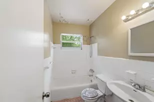 1201 NE 206th St, Miami, FL 33179 - Photo 23