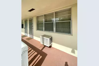 201 Canterbury I, West Palm Beach, FL 33417 - Photo 1