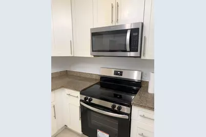 325 NE 21st Street, Wilton Manors, FL 33305 - Photo 9