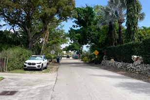 325 NE 21st St, Wilton Manors, FL 33305 - Photo 29