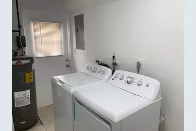 325 NE 21st Street, Wilton Manors, FL 33305 - Photo 11