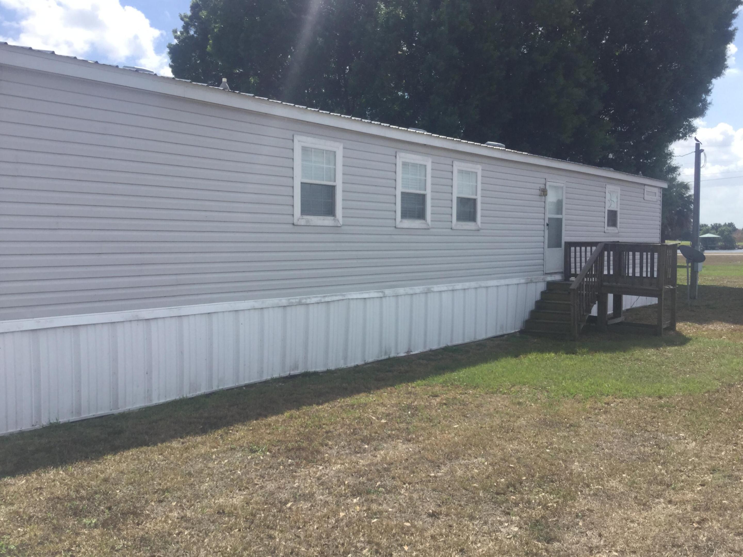 1753 West Ave - 1753 West Ave, Moore Haven, FL 33471 Luxury Property | Jose Angel Pina