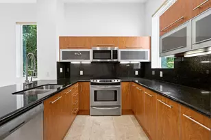 775 NE 4th Ave, Fort Lauderdale, FL 33304 - Photo 15