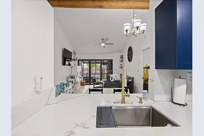 2331 Peach Court, Pembroke Pines, FL 33026 - Photo 7