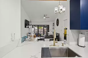 2331 Peach Ct, Pembroke Pines, FL 33026 - Photo 7