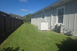 1011 Sweetgrass St, Loxahatchee, FL 33470 - Photo 49