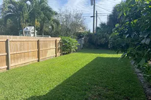 1815 Juno Rd, North Palm Beach, FL 33408 - Photo 15