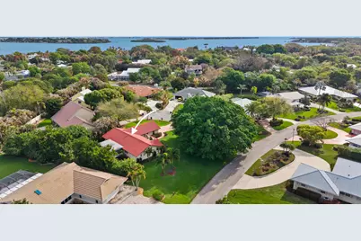 4176 SE Fairway Court, Stuart, FL 34997 - Photo 27