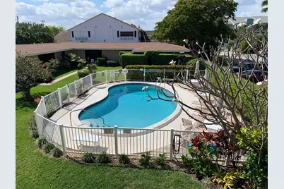 3208 SE 11th Street #201, Pompano Beach, FL 33062 - Photo 1