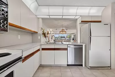 5561 Fairway Park Drive #203, Boynton Beach, FL 33437 - Photo 3