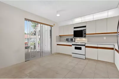 5561 Fairway Park Drive #203, Boynton Beach, FL 33437 - Photo 5