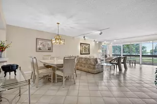 5561 Fairway Park Dr, Boynton Beach, FL 33437 - Photo 7