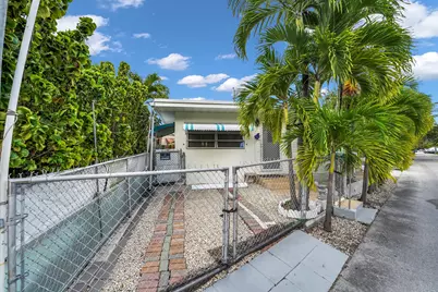 2285 NE 136th Lane, North Miami Beach, FL 33181 - Photo 15