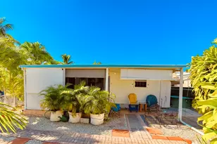 2285 NE 136th Ln, North Miami Beach, FL 33181 - Photo 5