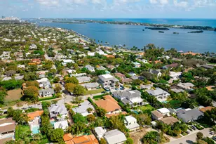 145 Alhambra Pl, West Palm Beach, FL 33405 - Photo 7