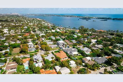 145 Alhambra Place, West Palm Beach, FL 33405 - Photo 7