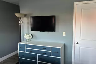 630 Tennis Club Dr, Fort Lauderdale, FL 33311 - Photo 7